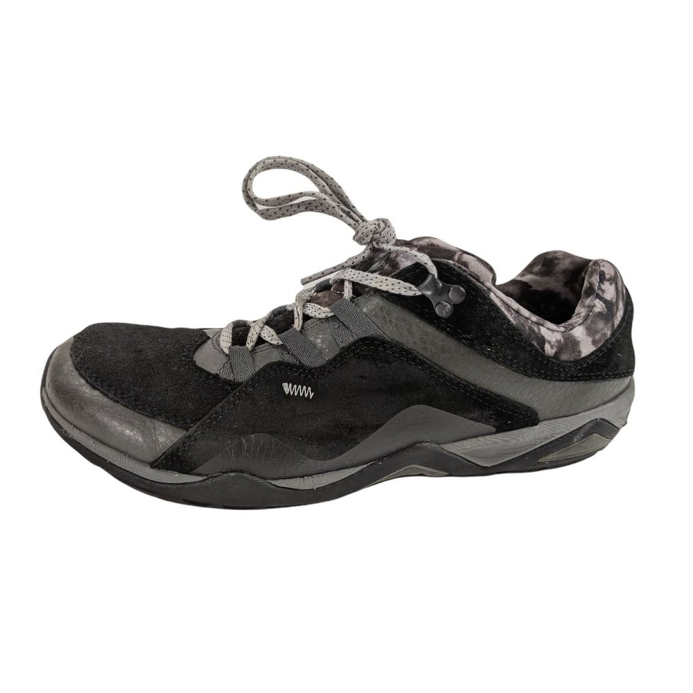 Merrell Fluorescein Womans Low Top Hiking Shoes Waterproof Leather Black Size 8